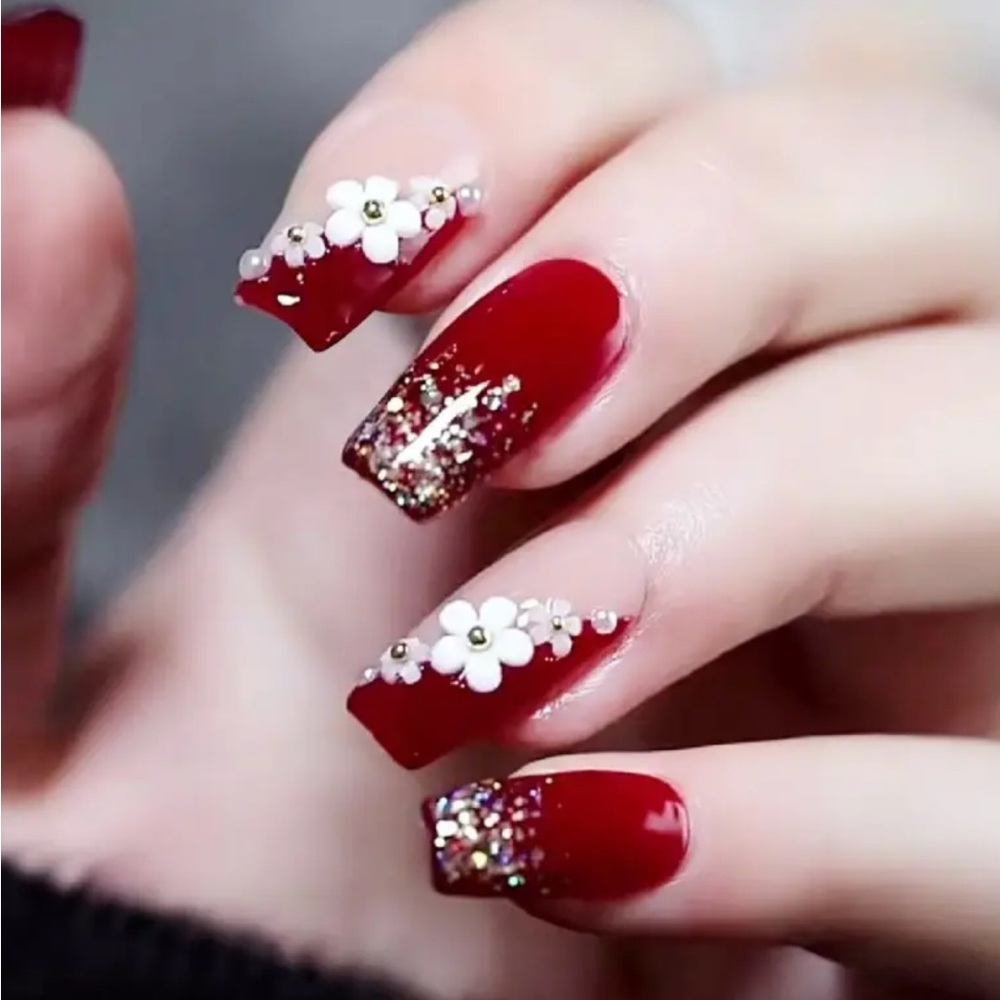 Elegant Red Glitter Floral Daisy Press On Nails